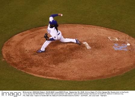 September 01, 2015: Johnny Cueto 47 of the Kansas City Royals pitch in the fourth inning during the MLB Baseball Herren USA game between the Detroit Tigers and the Kansas City Royals at Kauffman Stadium in Kansas City, MO. MLB 2015: Tigers vs Royals SEP 01 - ZUMAc04_