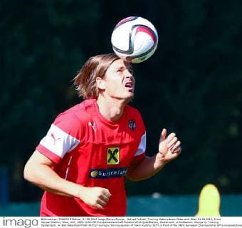 Aktuell Fußball, Training Nationalteam Österreich Wien 01.09.2015, Ernst Happel Stadion, Wien, AUT, UEFA EURO EM Europameisterschaft Fussball 2016 Qualifikation, Oesterreich vs Moldawien, Gruppe G, Training Oesterreich, im Bild Sebastian Prödl (AUT) during a training session of Team Austria (AUT) in front of the UEFA European Championship EM Europameisterschaft Qualifier Match between Austria (AUT) and Moldova (MDA) at the Ernst Happel Stadion, Vienna, Austria on 2015 09 01. EX_PUC