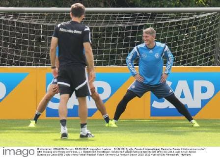 02.09.2015, xjfx, Fussball International, Deutsche Fussball Nationalmannschaft DFB Training und Pressekonferenz, v.l. Bastian Schweinsteiger (Deutsche Fussball Nationalmannschaft DFB)