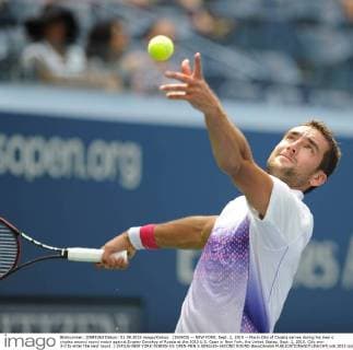 (150903) -- NEW YORK, Sept. 2, 2015 -- Marin Cilic of Croatia serves during his men s singles second round match against Evgeny Donskoy of Russia at the 2015 U.S. Open in New York, the United States, Sept. 2, 2015. Cilic won 3-0 to enter the next round. ) (SP)US-NEW YORK-TENNIS-US OPEN-MEN S SINGLES-SECOND ROUND BaoxDandan 