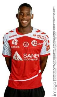 Aktuell Fußball, FRA, Stade Reims Porträttermin SIEBATCHEU Jordan FOOTBALL : Presentation - Reims - Photo Officielle - 03 09 2015 Panoramic Panoramic 