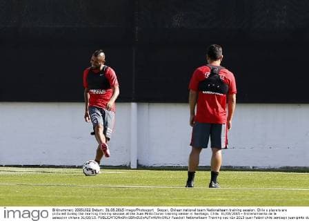 Soccer, Chilean national team Nationalteam training session. Chile s players are pictured during the morning training session at the Juan Pinto Duran training center in Santiago, Chile. 31 08 2015 - Entrenamiento de la seleccion chilena 31 08 15. 