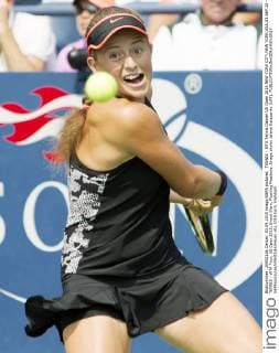 TENNIS - WTA Tennis Damen US Open 2015 NEW YORK CITY,NEW YORK,USA,03.SEP.15 - TENNIS - WTA Tour, US Open 2015, Grand Slam, Flushing Meadows. Image shows Jelena Ostapenko (LAT). GEPAxpictures xMatthiasxHauer