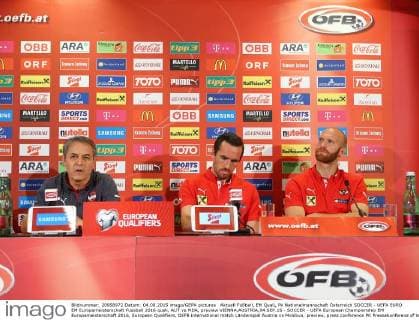 Aktuell Fußball, EM Quali, Pk Nationalmannschaft Österreich SOCCER - UEFA EURO EM Europameisterschaft Fussball 2016 quali, AUT vs MDA, preview VIENNA,AUSTRIA,04.SEP.15 - SOCCER - UEFA European Championship EM Europameisterschaft 2016, European Qualifiers, OEFB international match Länderspiel Austria vs Moldova, preview, press conference PK Pressekonferenz of team AUT. Image shows head coach Marcel Koller, Christian Fuchs and Robert Almer (AUT). GEPAxpictures xChristianxOrt