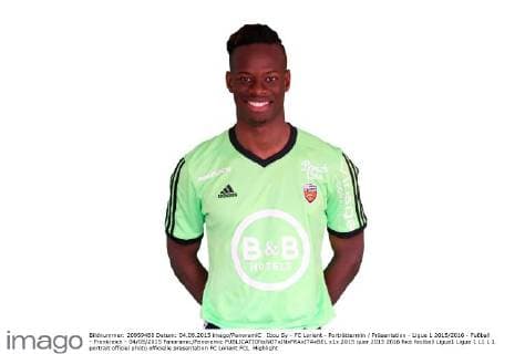 Ibou Sy - FC Lorient - Porträttermin Präsentation - Ligue 1 2015 2016 - Fußball - Frankreich - 04 09 2015 Panoramic Panoramic 
