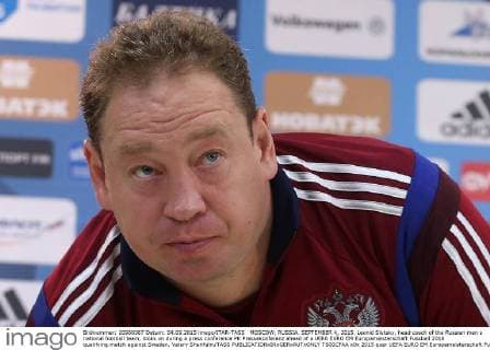 MOSCOW, RUSSIA. SEPTEMBER 4, 2015. Leonid Slutsky, head coach of the Russian men s national football team, looks on during a press conference PK Pressekonferenz ahead of a UEFA EURO EM Europameisterschaft Fussball 2016 qualifying match against Sweden. Valery Sharifulin TASS  TS00CFAA