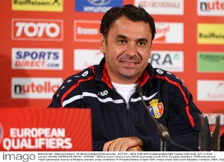 SOCCER - UEFA EURO EM Europameisterschaft Fussball 2016 quali, AUT vs MDA, preview VIENNA,AUSTRIA,04.SEP.15 - SOCCER - UEFA European Championship EM Europameisterschaft 2016, European Qualifiers, OEFB international match Länderspiel Austria vs Moldova, preview, press conference PK Pressekonferenz of team MDA. Image shows head coach Alexandru Kurteyan (MDA). GEPAxpictures xChristianxOrt