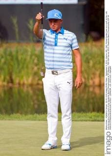 September 4, 2015; Norton, MA, USA; Rickie Fowler lines up a putt at the 16th hole during the first round of the Deutsche Bank Championship at TPC Boston. PGA Golf Herren 2015: Deutsche Bank Championship SEP 04 - ZUMAc04_