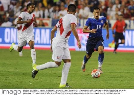 Aktuell Fußball, Nationalteam USA - Peru Sept. 4, 2015 - Washington, D.C, U.S - BOBBY WOOD of the USA dribbles upfield during an International Friendly Länderspiel between the United States and Peru at RFK Stadium in Washington, DC. United Sates vs. Peru in Washington, D.C. - ZUMAg196