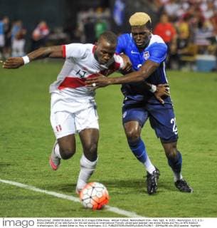Aktuell Fußball, Nationalteam USA - Peru Sept. 4, 2015 - Washington, D.C, U.S - GYASI ZARDES of the USA fights for the ball during an International Friendly Länderspiel between the United States and Peru at RFK Stadium in Washington, DC. United Sates vs. Peru in Washington, D.C. - ZUMAg196
