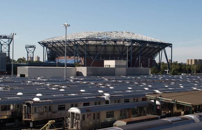 US Open ,Arthur Ashe Stadium mit Dachkonstruktion, Tennis - US Open 2015 - Grand Slam ITF ATP Tennis Herren WTA Tennis Damen - Flushing Meadows - New York - New York - USA - 6 September 2015. Juergen Hasenkopf