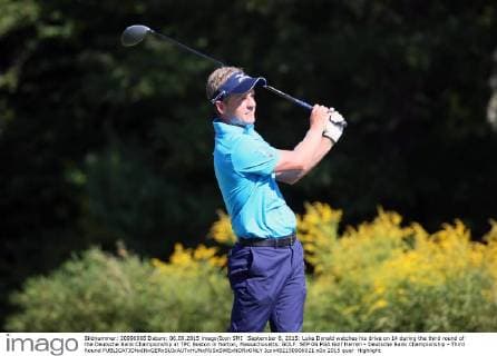 September 6, 2015: Luke Donald watches his drive on 14 during the third round of the Deutsche Bank Championship at TPC Boston in Norton, Massachusetts. GOLF: SEP 06 PGA Golf Herren - Deutsche Bank Championship - Third Round Icon482150906021 EDITORIAL USE ONLY