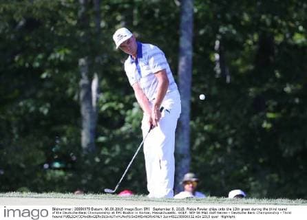September 6, 2015: Rickie Fowler chips onto the 13th green during the third round of the Deutsche Bank Championship at TPC Boston in Norton, Massachusetts. GOLF: SEP 06 PGA Golf Herren - Deutsche Bank Championship - Third Round Icon482150906032 EDITORIAL USE ONLY