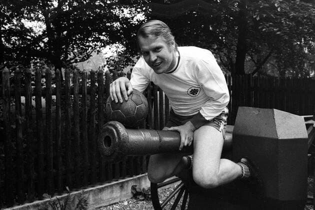 Lothar Kobluhn (Rot-Weiß Oberhausen) als Kanonier