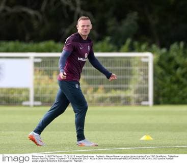 England s Wayne Rooney in action during training Euro 2016 Qualifying - Tottenham Hotspur Training Centre - England - 7th September 2015 - Picture David Klein Sportimage EDITORIAL USE ONLY. No use with unauthorised audio, video, data, fixture lists, club league logos or live services. Online in-match use limited to 120 images, no video emulation. No use in betting, games or single club league player publications.