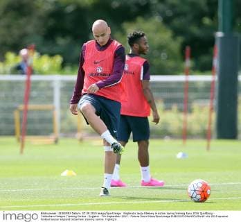 England s Jonjo Shelvey in action during training Euro 2016 Qualifying - Tottenham Hotspur Training Centre - England - 7th September 2015 - Picture David Klein Sportimage EDITORIAL USE ONLY. No use with unauthorised audio, video, data, fixture lists, club league logos or live services. Online in-match use limited to 120 images, no video emulation. No use in betting, games or single club league player publications.