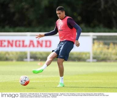 England s Chris Smalling in action during training Euro 2016 Qualifying - Tottenham Hotspur Training Centre - England - 7th September 2015 - Picture David Klein Sportimage EDITORIAL USE ONLY. No use with unauthorised audio, video, data, fixture lists, club league logos or live services. Online in-match use limited to 120 images, no video emulation. No use in betting, games or single club league player publications.