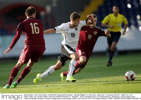 Aktuell Fußball, U21 EM Quali, Österreich - Russland SOCCER - UEFA U21 U 21 EURO, quali, AUT vs RUS SANKT POELTEN,AUSTRIA,08.SEP.15 - SOCCER - UEFA European Under-21 Championships, qualification, OEFB international match Länderspiel Austria vs Russia. Image shows Vitali Lystsov (RUS), Louis Schaub (AUT) and Sergei Makarov (RUS). GEPAxpictures xWalterxLuger