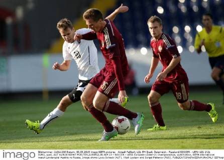 Aktuell Fußball, U21 EM Quali, Österreich - Russland SOCCER - UEFA U21 U 21 EURO, quali, AUT vs RUS SANKT POELTEN,AUSTRIA,08.SEP.15 - SOCCER - UEFA European Under-21 Championships, qualification, OEFB international match Länderspiel Austria vs Russia. Image shows Louis Schaub (AUT), Vitali Lystsov and Sergei Makarov (RUS). GEPAxpictures xWalterxLuger