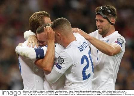 Wayne Rooney of England celebrates scoring his 50th England goal - England vs Switzerland - UEFA EURO EM Europameisterschaft Fussball 2016 Qualifier - Wembley Stadium - London - 08 09 2015 Pic Philip Oldham SportImage EDITORIAL USE ONLY. No use with unauthorised audio, video, data, fixture lists, club league logos or live services. Online in-match use limited to 120 images, no video emulation. No use in betting, games or single club league player publications.