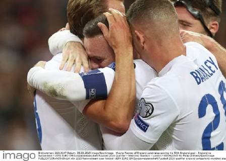 Wayne Rooney of England celebrates scoring his 50th England goal - England vs Switzerland - UEFA EURO EM Europameisterschaft Fussball 2016 Qualifier - Wembley Stadium - London - 08 09 2015 Pic Philip Oldham SportImage EDITORIAL USE ONLY. No use with unauthorised audio, video, data, fixture lists, club league logos or live services. Online in-match use limited to 120 images, no video emulation. No use in betting, games or single club league player publications.