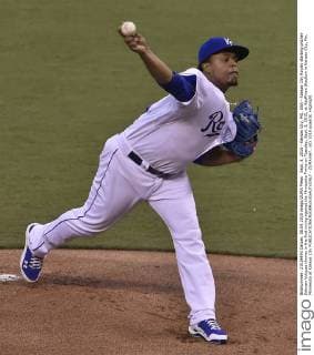 Sept. 8, 2015 - Kansas City, MO, USA - Kansas City Royals starting pitcher Edinson Volquez throws in the first inning against the Minnesota Twins on Tuesday, Sept. 8, 2015, at Kauffman Stadium in Kansas City, Mo. Minnesota at Kansas City - ZUMAm67_