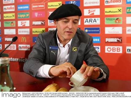 SOCCER - UEFA EURO EM Europameisterschaft Fussball 2016 quali, SWE vs AUT VIENNA,AUSTRIA,09.SEP.15 - SOCCER - UEFA European Championship EM Europameisterschaft 2016, European Qualifiers, OEFB international match Länderspiel Sweden vs Austria, press conference PK Pressekonferenz of team AUT. Image shows head coach Marcel Koller (AUT). GEPAxpictures xChristianxOrt