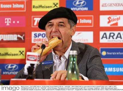 SOCCER - UEFA EURO EM Europameisterschaft Fussball 2016 quali, SWE vs AUT VIENNA,AUSTRIA,09.SEP.15 - SOCCER - UEFA European Championship EM Europameisterschaft 2016, European Qualifiers, OEFB international match Länderspiel Sweden vs Austria, press conference PK Pressekonferenz of team AUT. Image shows head coach Marcel Koller (AUT). GEPAxpictures xChristianxOrt