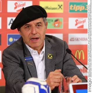 SOCCER - UEFA EURO EM Europameisterschaft Fussball 2016 quali, SWE vs AUT VIENNA,AUSTRIA,09.SEP.15 - SOCCER - UEFA European Championship EM Europameisterschaft 2016, European Qualifiers, OEFB international match Länderspiel Sweden vs Austria, press conference PK Pressekonferenz of team AUT. Image shows head coach Marcel Koller (AUT). GEPAxpictures xChristianxOrt
