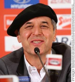 SOCCER - UEFA EURO EM Europameisterschaft Fussball 2016 quali, SWE vs AUT VIENNA,AUSTRIA,09.SEP.15 - SOCCER - UEFA European Championship EM Europameisterschaft 2016, European Qualifiers, OEFB international match Länderspiel Sweden vs Austria, press conference PK Pressekonferenz of team AUT. Image shows head coach Marcel Koller (AUT). GEPAxpictures xChristianxOrt