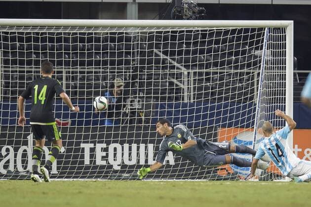 Gol de Hector Herrera de Mexico 0-2. - Freundschaftsspiel Argentinien vs. Mexiko. Dallas