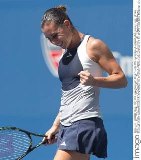 Flavia Pennetta (ITA) macht die Faust und jubelt,Jubel,Emotion, Tennis - US Open 2015 - Grand Slam ITF ATP Tennis Herren WTA Tennis Damen - Flushing Meadows - New York - New York - USA - 9 September 2015. Juergen Hasenkopf