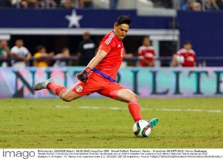 Aktuell Fußball, Testspiel, Mexiko - Argentinien 08 SEPT 2015: Mexico Goalkeeper Moisés Muñoz (12) during the International Friendly Länderspiel soccer match between the Argentina and Mexico National Teams played at AT&T Stadium in Arlington, TX. Mexico and Argentina draw 2-2. SOCCER: SEP 08 Argentina v Mexico Icon1509081279 EDITORIAL USE ONLY