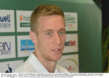 Robert Beric FOOTBALL : Kevin Malcuit et Robert Beric - Nouvelles recrues de Saint Etienne - Ligue 1 - 10 09 2015 FredericChambert Panoramic 