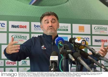 Christophe Galtier FOOTBALL : Kevin Malcuit et Robert Beric - Nouvelles recrues de Saint Etienne - Ligue 1 - 10 09 2015 FredericChambert Panoramic 