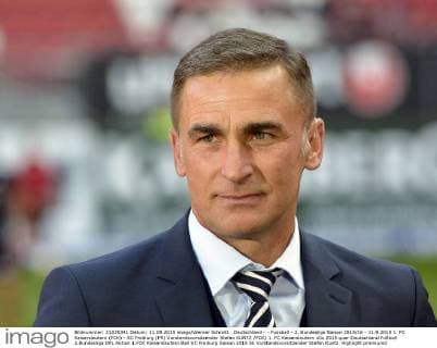Deutschland - - Fussball - 2. Bundesliga Saison 2015 16 - 11.9.2015 1. FC Kaiserslautern (FCK) - SC Freiburg (FR) Vorstandsvorsitzender Stefan KUNTZ FCK) 1. FC Kaiserslautern