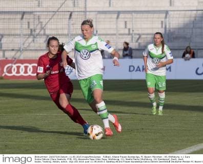 Fußball, Allianz Frauen Bundesliga, FC Bayern München - VfL Wolfsburg; v.l. Sara Ilonka Däbritz (Sara Daebritz, FCB, 33), Alexandra Popp (Alex Popp, Wolfsburg, 11), Noelle Maritz (Wolfsburg, 16) Zweikampf, Duell, duell, tackle, Tackling, Aktion, action. xtgx