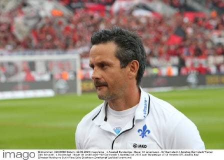 1.Fussball Bundesliga : Bayer 04 Leverkusen--SV Darmstadt 4.Spieltag Darmstadt Trainer Dirk Schuster. 1.Bundesliga : Bayer 04 Leverkusen--SV Darmstadt 4.Spieltag