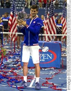 Sieger Novak Djokovic (SRB) mit Pokal,Siegerehrung,Praaesentation Tennis - US Open 2015 - Grand Slam ITF ATP Tennis Herren WTA Tennis Damen - Flushing Meadows - New York - New York - USA - 13 September 2015.