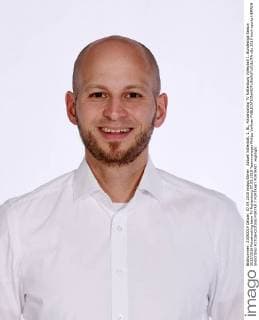 Aktuell Volleyball, 1. BL, Fotoshooting TV Rottenburg Volleyball 1. Bundesliga Saison 2015 2016 Fotoshooting beim TV Rottenburg 07.09.2015 Teammanager Philipp Vollmer 