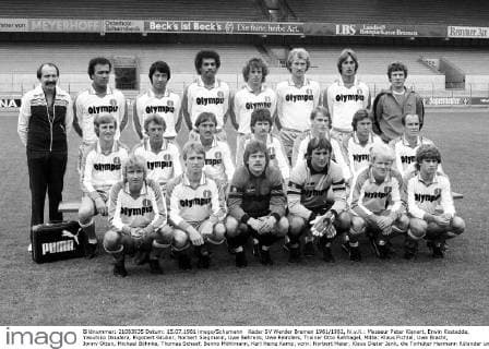 Kader SV Werder Bremen 1981 1982, hi.v.li.: Masseur Peter Kienert, Erwin Kostedde, Yasuhiko Okudera, Rigobert Gruber, Norbert Siegmann, Uwe Behrens, Uwe Reinders, Trainer Otto Rehhagel, Mitte: Klaus Fichtel, Uwe Bracht, Jonny Otten, Michael Böhnke, Thomas Schaaf, Benno Möhlmann, Karl Heinz Kamp, vorn: Norbert Meier, Klaus Dieter Jank, die Torhüter Hermann Rülander und Dieter Burdenski, Martin Haskamp, Pasi Rautiainen