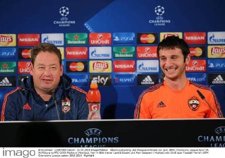 Abschlusstraining und Presssekonferenz vor dem UEFA Champions League Spiel VfL Wolfsburg vs PFC CSKA Moskava (Moskau), hier im Bild trainer Leonid Slutski und Alan Dzagoev ( Moskau)