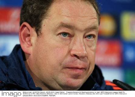 Pressekonferenz und Abschlusstraining vor dem UEFA Champions League Spiel VfL Wolfsburg vs PFC CSKA Moskava (Moskau), hier im Bild trainer Leonid Slutski, Moskava (Moskau)