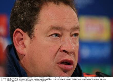 Pressekonferenz und Abschlusstraining vor dem UEFA Champions League Spiel VfL Wolfsburg vs PFC CSKA Moskava (Moskau), hier im Bild trainer Leonid Slutski, Moskava (Moskau)