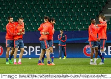 Georgi Schennikov, Aleksandr Golovin, Roman Eremenko und Alan Dzagoev, Ahmed Musa, Mario Fernandes (v.li.,ZSKA Moskau) - Champions League Gruppe B Saison 2015-2016 Abschlusstraining und Pressekonferenz ZSKA Moskau in der Volkswagen Arena in Wolfsburg - Deutschland, Fussball, Mann,Männer,14.09.2015