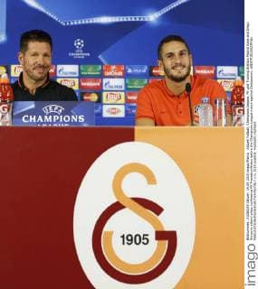 Aktuell Fußball, Champions League, PK und Training Atletico Madrid Koke and Diego Simeone attend press conference PK Pressekonferenz before the Champions League match against Galatasaray. xBEATRIZxGUZMANx 