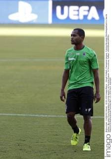 Aktuell Fußball, Champions League, Training Borussia Mönchengladbach in Sevilla Raffael. Borussia Monchengladbach training session at Sanchez Pizjuan. In this picture, Raffael. xRAMONxNAVARROx 