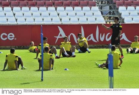 FC Sevilla training session. In this picture, the players strech. xKIKOxHURTADOx 