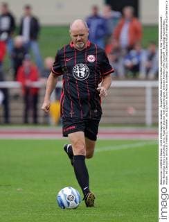 Aktuell Fußball, Eintracht Frankfurt Legendenspiel, 90er Traditionsmannschaft - 90er Bundesliga Stars 13.09.2015, xovx, Fussball, Dietmar Roth Legendenspiel, Eintracht Frankfurt 90er Auswahl - Bundesliga Auswahl 90er, emspor, Adi Dworschak (Eintracht Frankfurt), Freisteller.