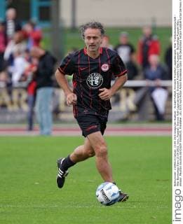 Aktuell Fußball, Eintracht Frankfurt Legendenspiel, 90er Traditionsmannschaft - 90er Bundesliga Stars 13.09.2015, xovx, Fussball, Dietmar Roth Legendenspiel, Eintracht Frankfurt 90er Auswahl - Bundesliga Auswahl 90er, emspor, Maurizio Gaudino (Eintracht Frankfurt), Freisteller.